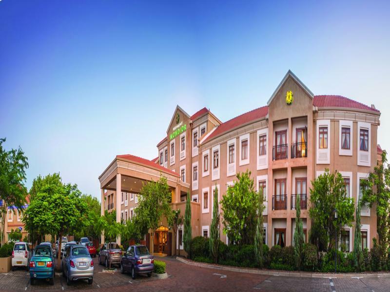 Peermont Mondior Hotel Gaborone Ngoại thất bức ảnh